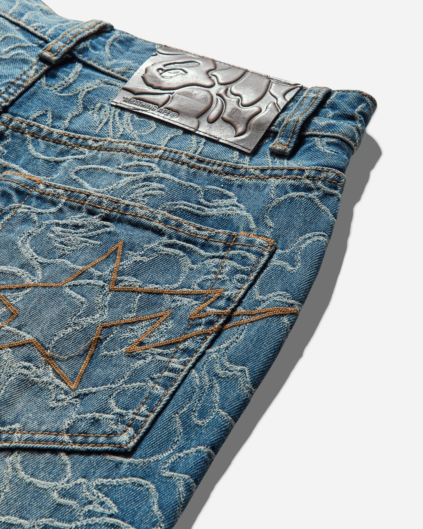A Bathing Ape Line Camo Jacquard One Point Relaxed Fit 13Oz Denim Pants M Light Indigo Pants Denim 1L30150302 LIGHTINDI