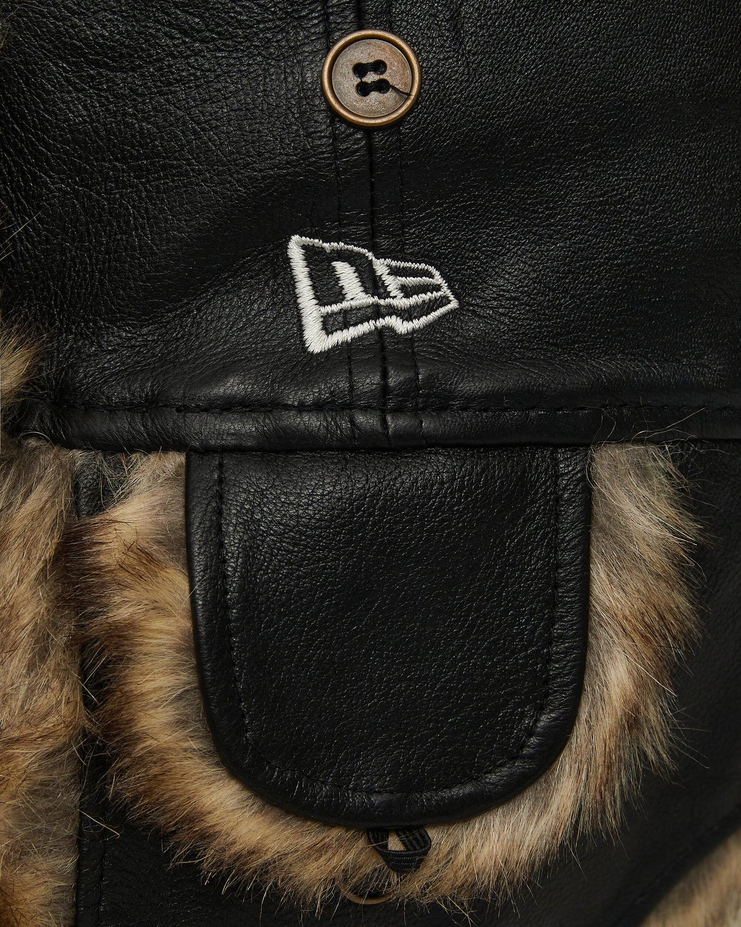 New Era Ne Leather Trapper Nstr/Black Hats Beanies 60580680 NSTR