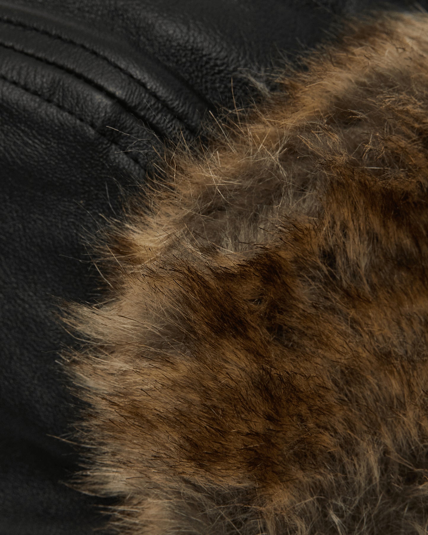New Era Ne Leather Trapper Nstr/Black Hats Beanies 60580680 NSTR