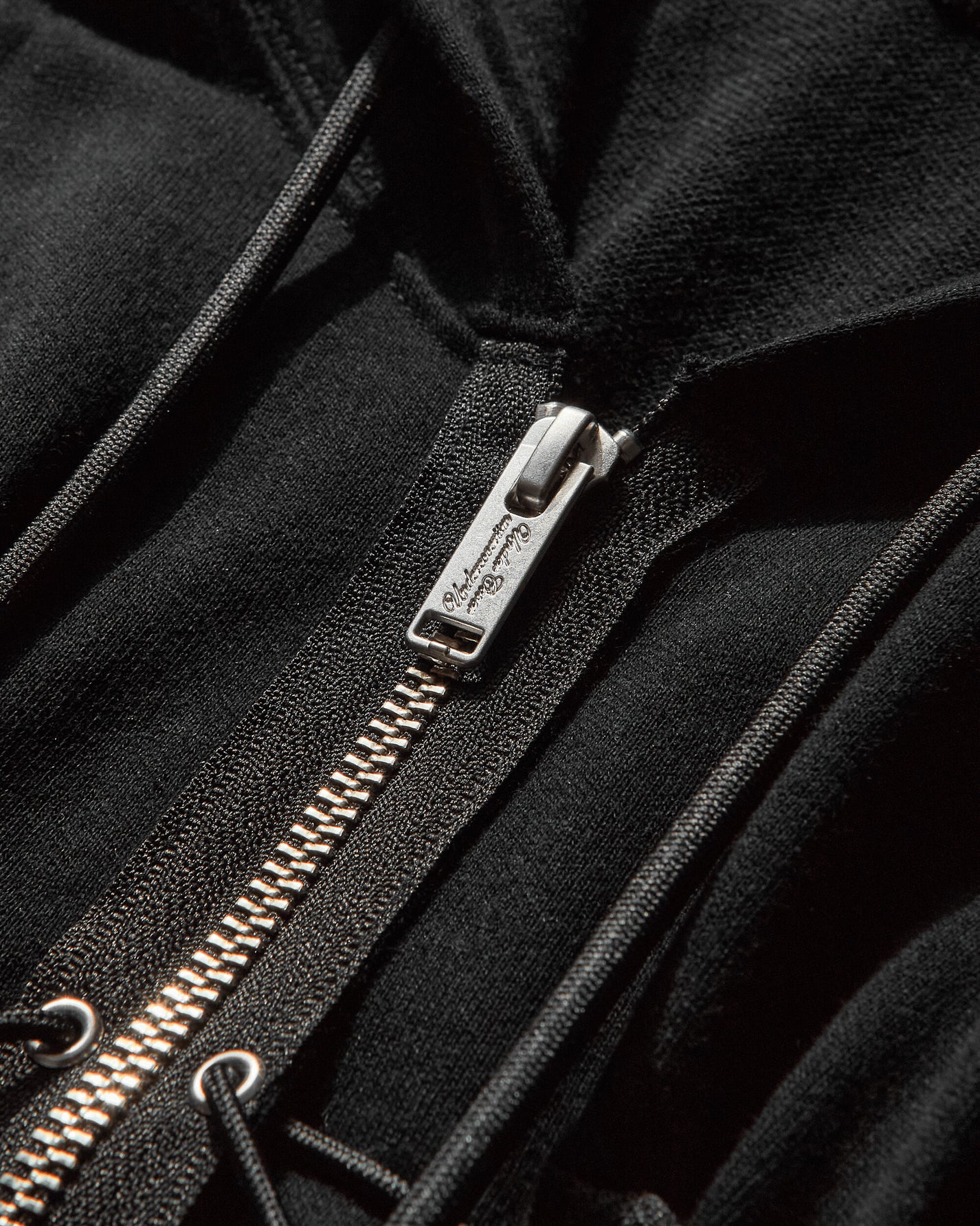 Undercover Wmns Zipped Hoodie Black Sweatshirts Zip-Ups UC1E1807 BLACK